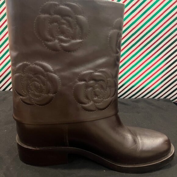 CHANEL Camellia Leather Mid-Calf Boots – Size 38.5 - Picture 11 of 16
